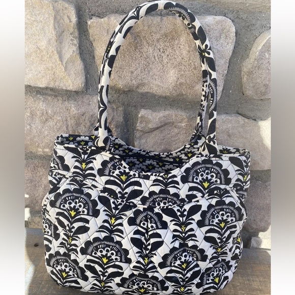 Vera Bradley Pleated Shoulder Bag Fanfare Signature Black White Yellow - Picture 12 of 14